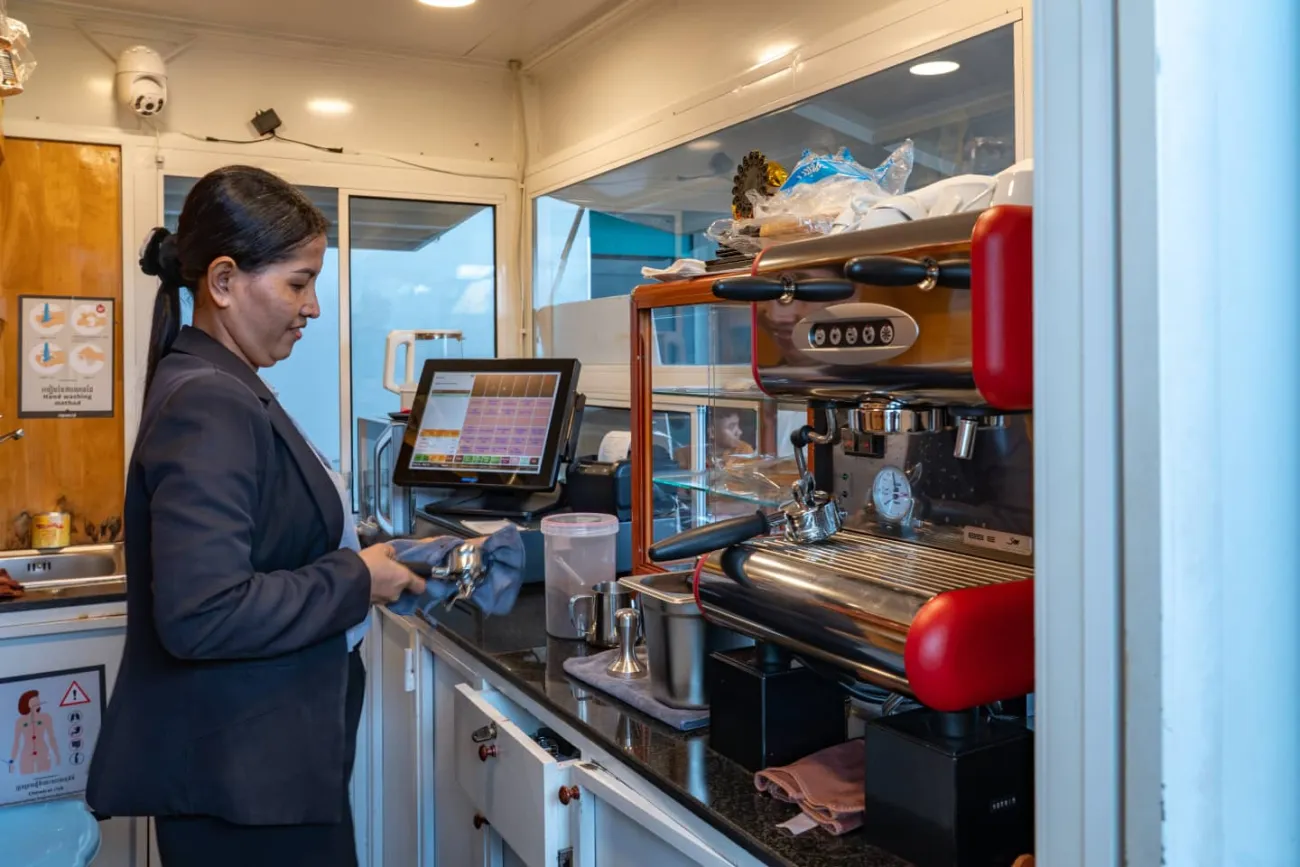 Apron Café at Sihanouk International Airport